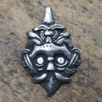 Amulett Wikingermaske Silberfarben