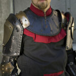 Lederkragen mit Schultern