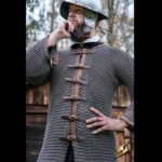 Kettenhemd Lederumrandung