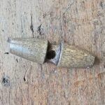 Knebel aus Holz gebeizt