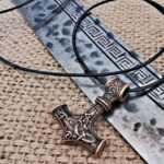 Amulett Thorhammer Kupferfarben