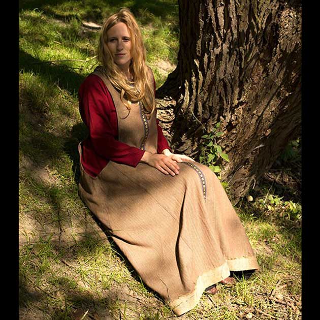 s414329983377326361_p2809_i217_w630.jpeg Kleid Fischgrat – Bild 1