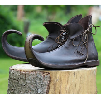 s414329983377326361_p2866_i55_w324-2.jpeg Schuhe Poulaines Lang – Bild 1