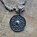 Helm von Awe Amulett