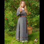 Kleid Fischgrat Grau