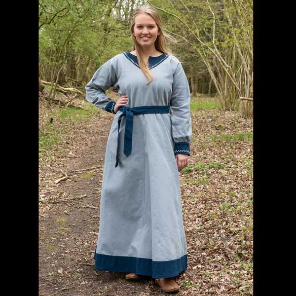 s414329983377326361_p3275_i238_w600-2.jpeg Kleid Jona Blau – Bild 1